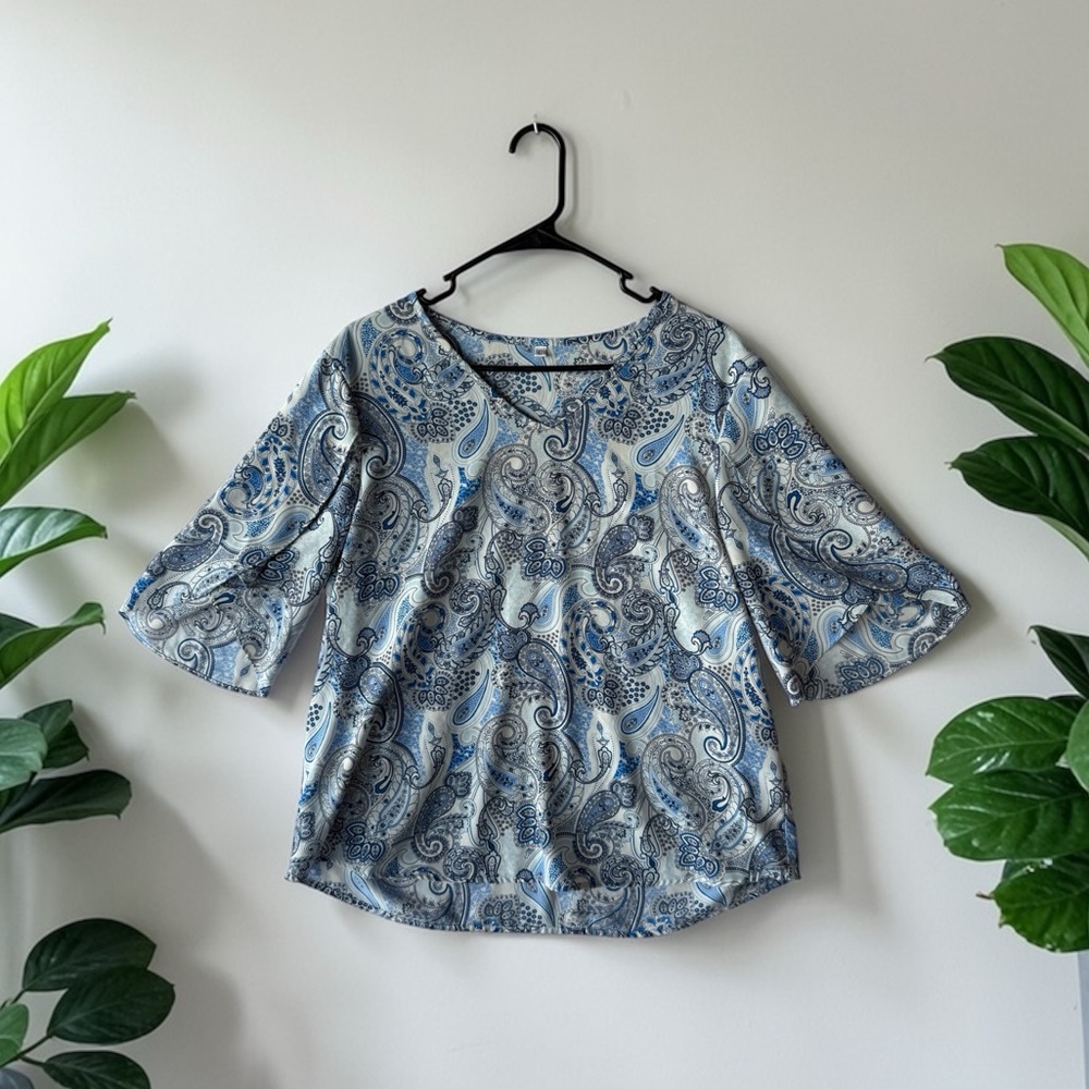Blue Paisley Blouse Relaxed fit - Picture 2 of 8